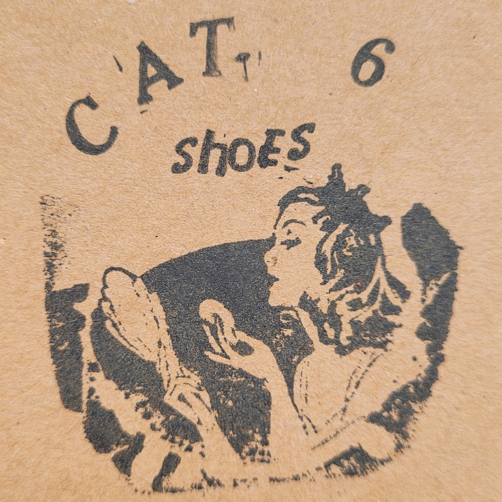 cat. 6 : shoes